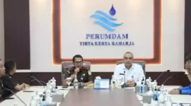 Keterangan foto : Bupati Tangerang Ahmed Zaki Iskandar menghadiri penandatanganan berita acara serah terima Instalasi Pengolahan Air (IPA), fasilitas, dan lahan milik PT BSD Tbk kepada Perumdam TKR Kabupaten Tangerang, Selasa (20/6/2023)