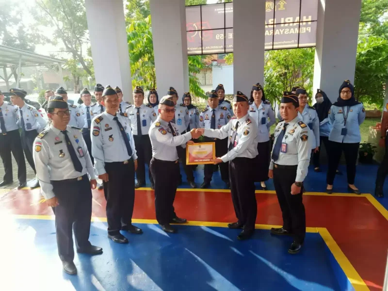 Keterangan foto : Balai Pemasyarakatan Kelas II Subang Laksanakan Apel Pagi diikuti Pejabat Struktural, (Senin, 26/6/2023) 