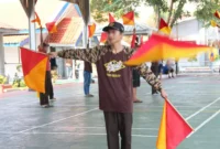 Keterangan foto : Salah Satu Warga Binaan Pemasyarakatan Lapas Cirebon Latihan Semaphore, (Senin, 26/6/2023)