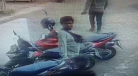 Keterangan foto : Pelaku Matel Di cibubur pukul bocah 9 tahun ambil paksa sepeda motor, (Rabu, 28/6/2023) 