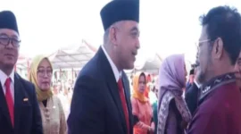 Foto: Bupati Zaki mendapatkan penghargaan tanda kehormatan Satyalencana Wira Karya karena dinilai berjasa dalam bidang pertanian melalui program Tangerang Mandiri Tahan Pangan (MANTAP)