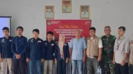 Keterangan Poto : Poto bersama usai Rapat Pleno, antara Ketua PPK, Panwaslu, Sekmat, Polsek, Koramil dan Pengurus Partai Politik ( 4/6/2023 )