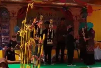Keterangan poto : Suasana Khiat dan Penuh Haru, saat Kepala SDN 2 Pasindangan Melepas 28 Siswa yang Lulus ( 21/6/2023 )