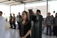 Keterangan foto : Pada prosesi pelantikan dan pengambilan sumpah ini turut hadir pula Pejabat Struktural Kantor Pertanahan Kota Administrasi Jakarta Pusat dan Ketua beserta Pengurus IPPAT Jakarta Pusat, Jumat (21/7/2023)