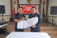 Keterangan foto : Kepala Lembaga Pemasyarakatan Indramayu Teken Perjanjian Asosiasi Praktisi K3L Indramayu, (Sabtu, 1/7/2023)