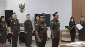 Keterangan foto : Kepala Kejaksaan Negeri Kota Malang Pimpin Serah Terima Jabatan Kasi Datun dan PB3R Kota Malang, (Kamis, 6/7/2023) 