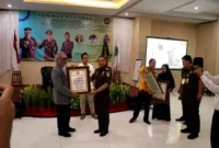 Keterangan foto : Rangkaian Hari Bhakti Adyaksa yang Ke 63 Kejaksaan Negeri Pringsewu dengan Pondok Pesantren Insan Mulia Boarding School Pringsewu gelar Seminar Nasional. Selasa (04/07/23)