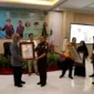 Keterangan foto : Rangkaian Hari Bhakti Adyaksa yang Ke 63 Kejaksaan Negeri Pringsewu dengan Pondok Pesantren Insan Mulia Boarding School Pringsewu gelar Seminar Nasional. Selasa (04/07/23)