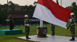 Keterangan foto : Kasrem 064/MY Pimpin Upacara Bendera , (Senin, 17/7/2023) 