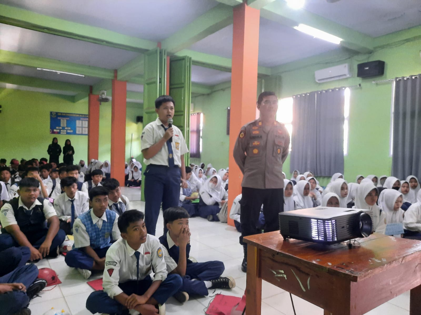 Dini Hipdiani : MPLS Peserta Didik Baru SMK PGRI Rangkasbitung Libatkan Polsek Berikan Materi I Teras Media