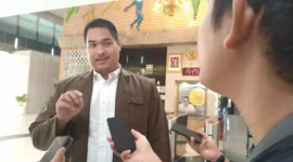 Keterangan foto : Menteri Pemuda dan Olahraga Dito Ariotedjo coba mengklarifikasi asal-usul harta yang disebut berasal dari hadiah dalam Laporan Harta Kekayaan Penyelenggara Negara (LHKPN), Selasa (18/7/2023)