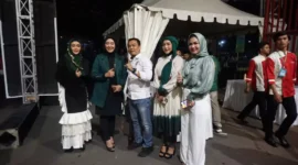 Keterangan foto : Minggu petang tanggal 23 Juli 2023 Hj.Camellia Panduwinata SE., M.Ikom atau yang akrab disapa Camel Petir turut memeriahkan puncak acara tasyakuran Hari Lahir (Harlah) Partai Kebangkitan Bangsa (PKB) ke-25 tahun dan 1 abad NU di Stadion Manahan Solo, Senin (24/7/2023)