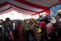 Keterangan foto : Warga Lebak Sambut Kasad Jendral Dudung Abdurrahman resmikan Fasilitas Air Bersih, (Selasa, 25/7/2023) 