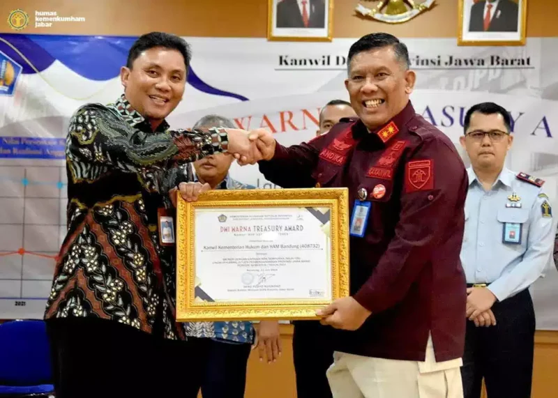 Keterangan foto : Kepala Kantor Wilayah Kemenkumham Jawa Barat kembali Dapatkan Dwi Warna Treasury Award Terbaik Tahun 2023,(Kamis, 27/7/2023) 