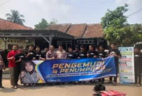 Keterangan foto : Serikat Sopir Banten (SSB) yang berafiliasi dengan Federasi Serikat Buruh Keadilan (FSBK) menerima pemahaman tentang tertib berlalu lintas dari Satlantas Polres Lebak, Minggu (30/7/2023)