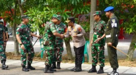 Keterangan foto : Danrem 0604/MY Apresiasi Pengamanan Satgas VVIP Terkait Kunjungan Wakil Presiden K.H Ma'ruf Amin, (Minggu, 30/7/2023) 