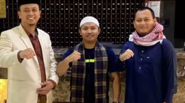 Keterangan foto : Silaturahmi Presiden PPMI Mesir Rahmat Iqbal dengan Ketua Umum GN Indonesia Juara di Madinah Al Munawwaroh, Minggu (30/7/2023)