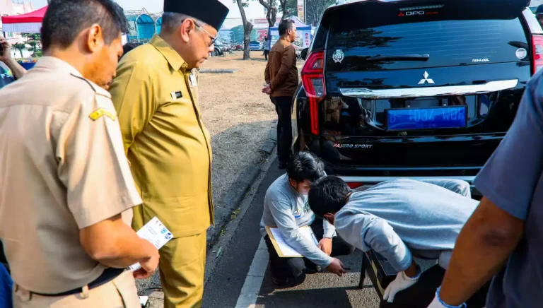 3551 Tindak Tegas, Benyamin Kandangkan Mobil Dinas Tak Lulus Uji Emisi I Teras Media