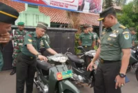 Keterangan foto : Kasrem Cek Kendaraan Dinas Personel Korem 064/MY, (Rabu, 2/8/2023)