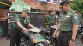Keterangan foto : Kasrem Cek Kendaraan Dinas Personel Korem 064/MY, (Rabu, 2/8/2023) 