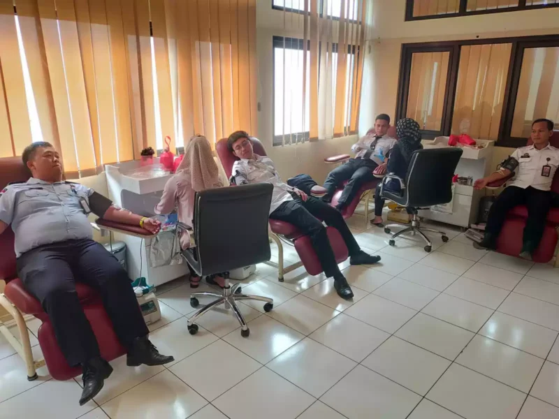 Keterangan foto : Pegawai Balai Pemasyarakatan Kelas II Subang Laksanakan Donor Darah Peringati Hari Kemenkumham Ke-78, (Rabu, 2/8/2023) 