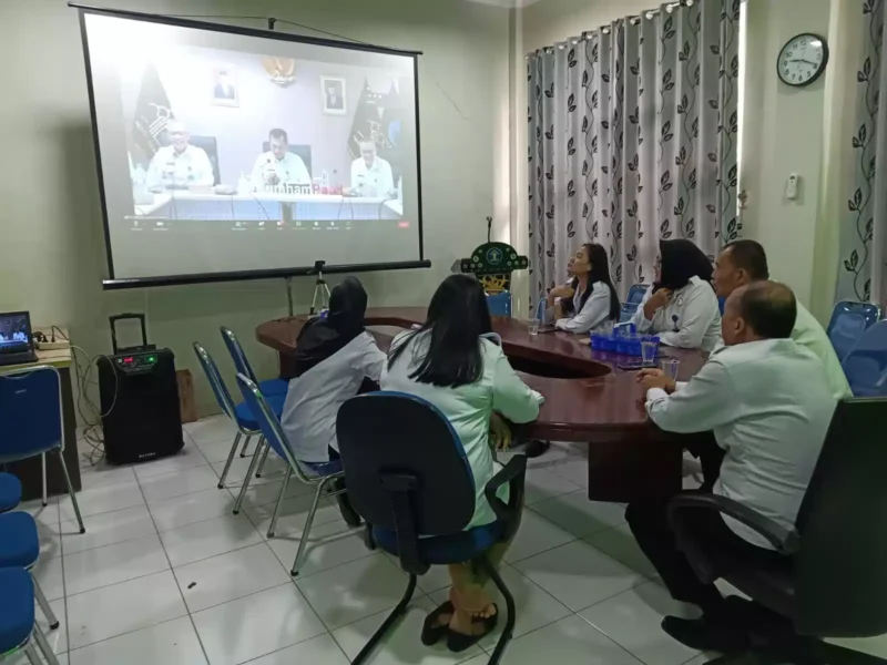 Keterangan foto : Tim Pelayanan Publik Berbasis HAM (P2HM) Bapas Subang Ikuti Rapat Koordinasi Melalui Virtual, (Rabu, 2/8/2023) 