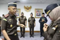 Keterangan foto : Kolonel (Chk) Dra. Ainur Rochmaini resmi menjadi Aspidmil Kejati DKI Jakarta menggantikan Kolonel Sus Daswanto yang mengemban jabatan baru, Selasa (3/8/2023)
