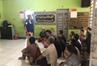 Keterangan foto : Lapas Kelas IIA Bekasi Laksanakan Razia di Blok Kamar Hunian Warga Binaan Pemasyarakatan, (Kamis, 3/8/2023)