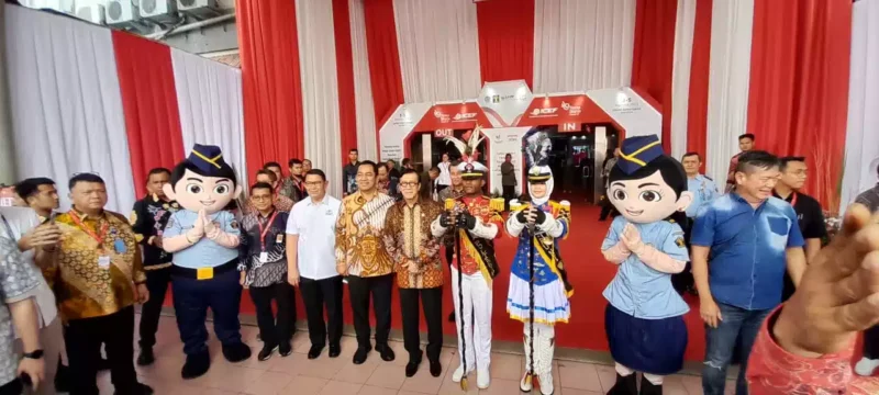 Keterangan foto : Menteri Hukum dan HAM Yassona Laoly mendukung penggunaan produk dalam negeri, (Jum'at, 4/8/2023) 