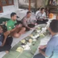 Keterangan foto : Kapolsek Warunggunung, AKP Sachlan saat guyub bareng warga di Kanaga, Sabtu (12/8/2023)