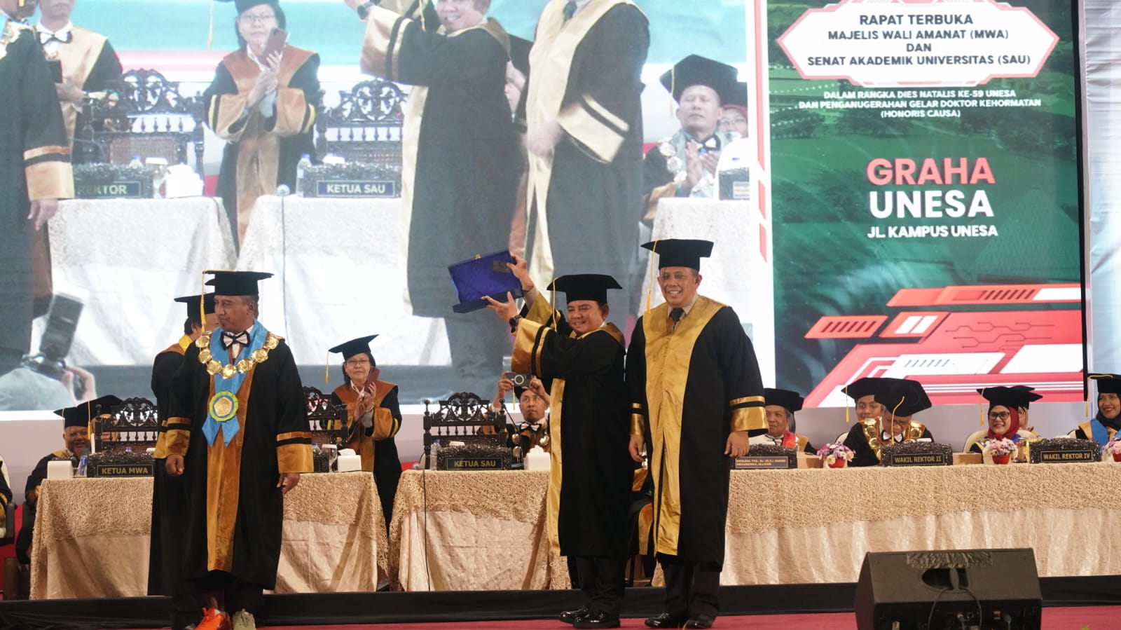 Sekjen Kemenkumham Terima Doktor Honoris Causa dari UNESA I Teras Media