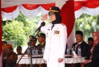 Keterangan foto : Bupati Lebak Hj.Iti Octavia Jayabaya Pimpin Upacara HUT RI Tingkat Kabupaten, (Kamis, 17/8/2023)