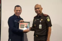 Keterangan foto : Kepala Kejaksaan Tinggi DKI Jakarta Reda Manthovani berkolaborasi dengan Kejaksaan Agung dalam pemulihan aset PT Pos Indonesia (Persero) yang di adakan pada Kamis, 24 Agustus 2023, di Kantor Cabang Pembantu Cikini.