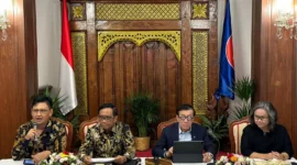 Keterangan foto : Menkumham RI Yassona Laoly dan Menkopolhukam Mahfud MD di Ceko, (Selasa, 29/8/2023) 