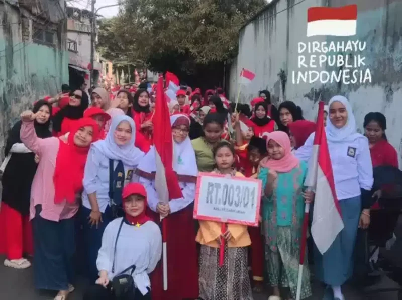 Keterangan foto : Warga kelurahan Petamburan kecamatan Tanah Abang jakarta pusat gelar Carnaval , (Kamis, 17/8/2023) 