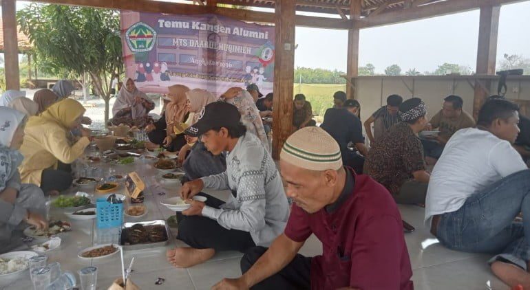 Temu Kangen Alumni MTs Daarul Muqimien Buaran Jati Hasilkan Program Kerja Kedepan I Teras Media