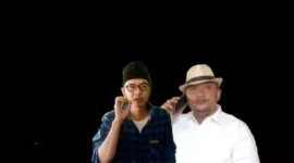Keterangan foto; Sekjen Orkess Tv, Adi Baba Bersama Ketua Umum Orkess Tv, Andi Tanu, Senin (25/09/2023).
