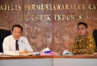 Keterangan foto : Pengamat Politik, Iskandarsyah memakai baju batik, Jumat (1/9/2023)