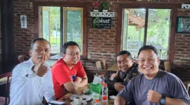 Keterangan foto : Angkatan Muda Siliwangi (AMS) dan Viking Sumatera Utara memberikan Ucapan Terima Kasih kepada Gubernur Jawa Barat Ridwan Kamil, Selasa (5/9/2023)