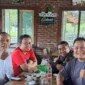 Keterangan foto : Angkatan Muda Siliwangi (AMS) dan Viking Sumatera Utara memberikan Ucapan Terima Kasih kepada Gubernur Jawa Barat Ridwan Kamil, Selasa (5/9/2023)