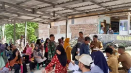 Keterangan foto; penyaluran Bantuan Sembako dan PKH Triwulan tahap 3 tahun 2023, Senin (11/09/203)