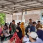 Keterangan foto; penyaluran Bantuan Sembako dan PKH Triwulan tahap 3 tahun 2023, Senin (11/09/203)