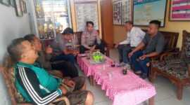 Keterangan foto : Seorang guru di SDN 1 Cempaka, Kecamatan Warunggunung, Kabupaten Lebak bernama Siti Badriyah (37) tahun menjadi korban pemukulan di pelipis mata oleh ASN yang berinisial SO, Rabu (12/9/2023)