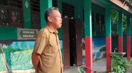 Keterangan foto; Oknum Asn SDN 1 CEMPAKA Lebak yang Lakukan Penganiayaan terhadap Guru Perempuan, Kamis (21/09/2023).