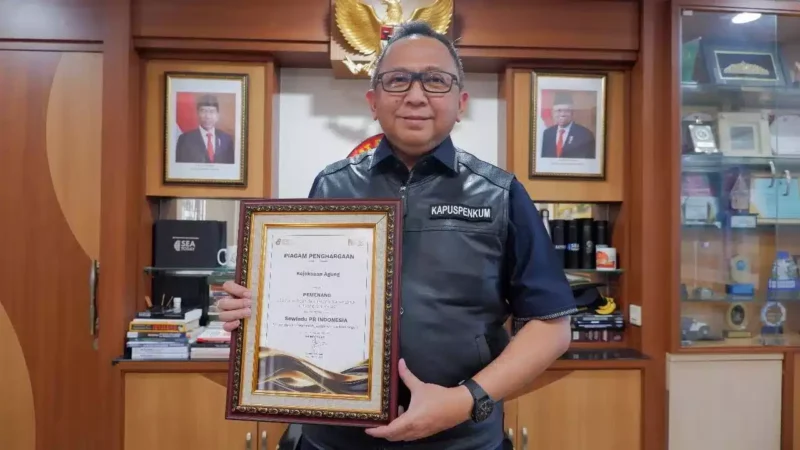 Keterangan foto : Kejaksaan Agung memastikan semua laporan masyarakat maupun putusan pengadilan yang mengungkapkan keterlibatan pihak lain di muka Persidangan, Senin (25/9/2023)