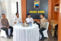 Keterangan Poto: Tim Kompolnas di ketuai oleh H. Mohammad Dawam, S.H.I., M.H. didampinggi oleh Staf Set Kompolnas dan diterima langsung oleh Kapolres Blora Agus Puryadi, SH, SIK, M. Si Bersama Wakapolres Blora Kompol Riwayat Sosiyanto, SH, M. Si.