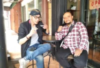 Keterangan foto; Adi Baba Sekjen OrkessTv Bersama Ketua Umum OrkessTv Andy Tanu, Sabtu (30/09/2023).
