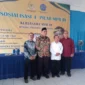 Keterangan poto : Poto bersama antara Rektor
