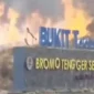Keterangan foto : Kondisi sebelum api besar menjalar di Bukit Teletubbies Bromo , (Kamis, 7/9/2023) 