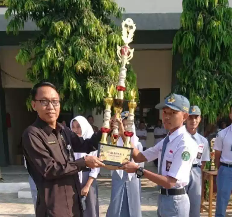 Tim Pasus Paskibra Patih Prahasta SMKN 2 Raih 3 Medali Dalam Lomba LKBB Pandawa Tingkat Kabupaten Tahun 2023 I Teras Media